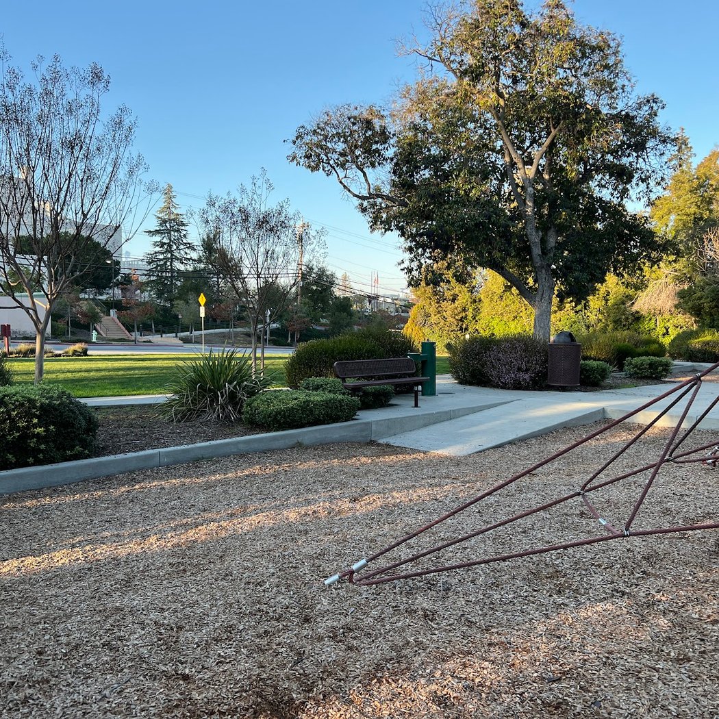 Dove Beeger Park 2