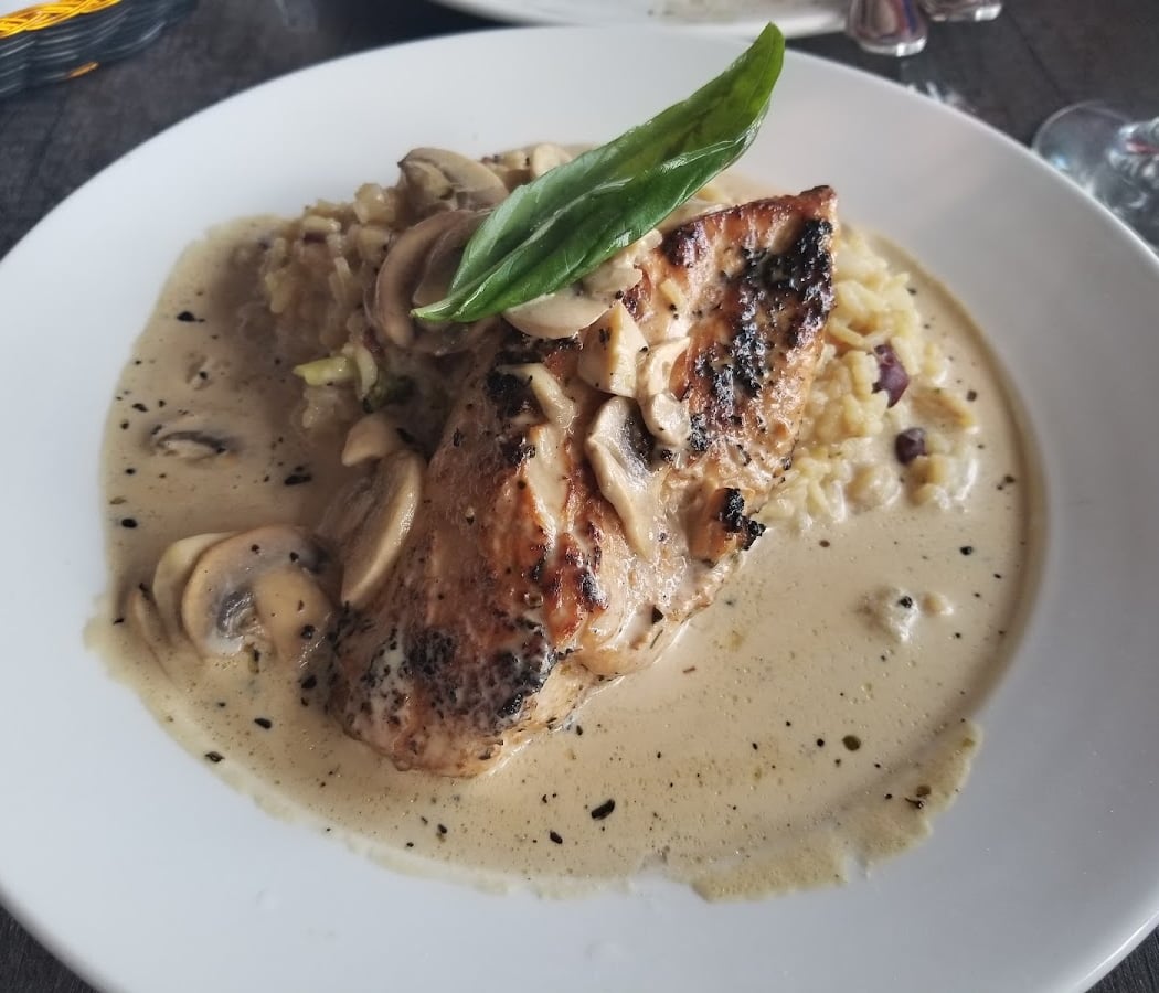 Salto Restaurant & Bar 1