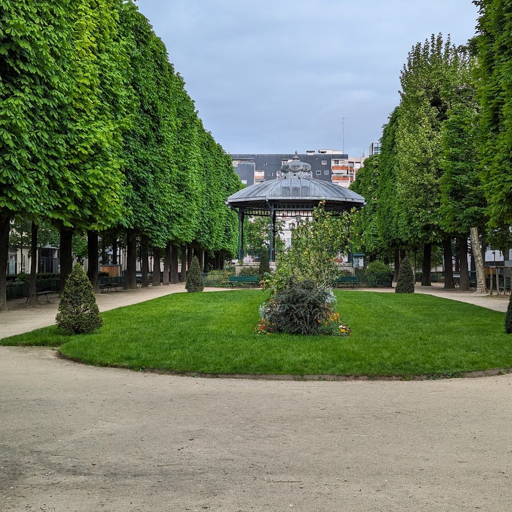 Yvette Chauviré Square 2