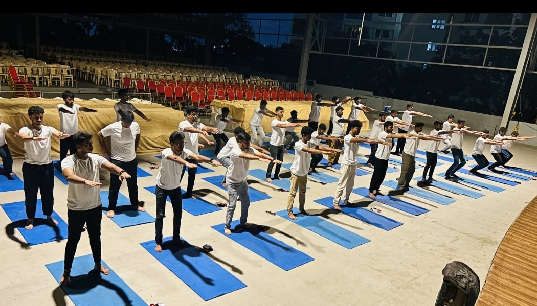 YogaMaya - Yoga 4 All very good yoga session 3