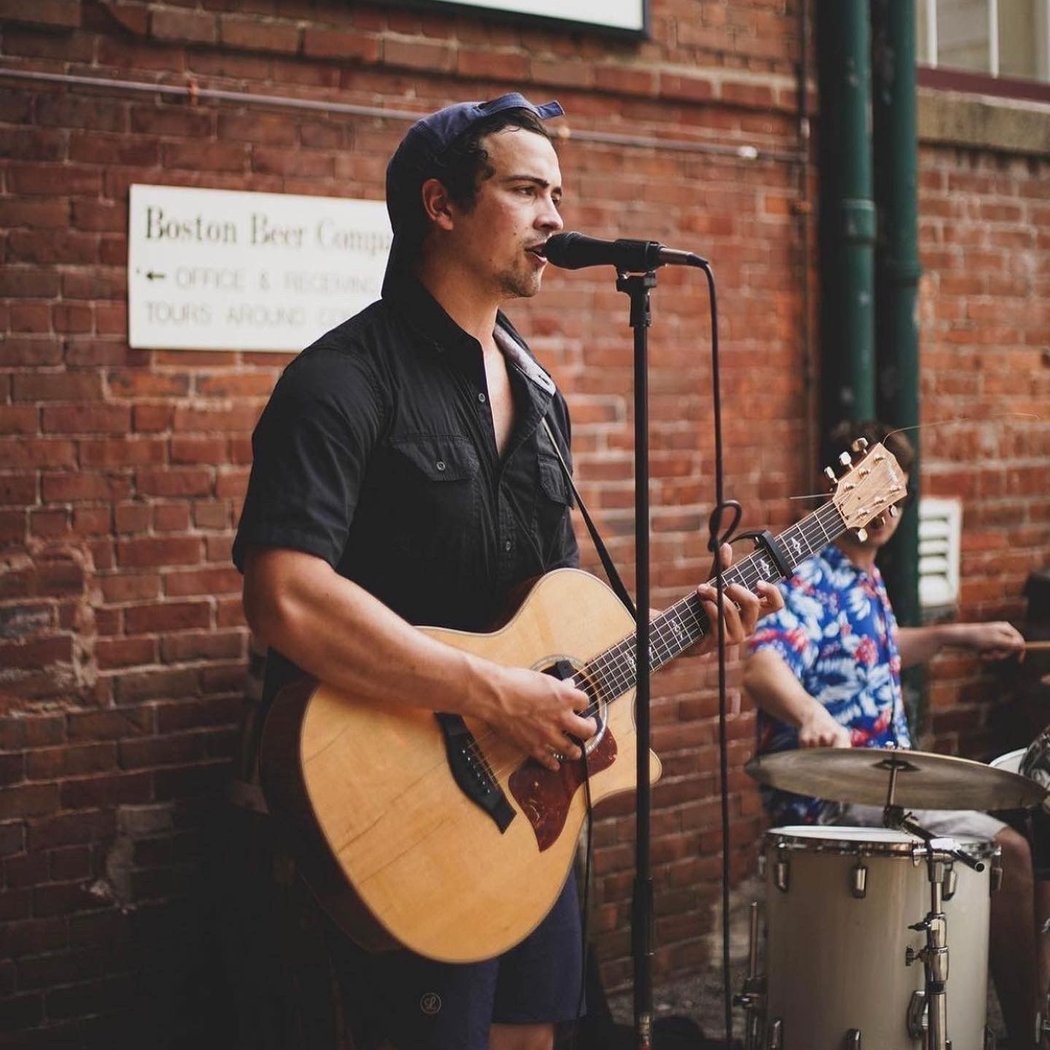 Live Music Sundays