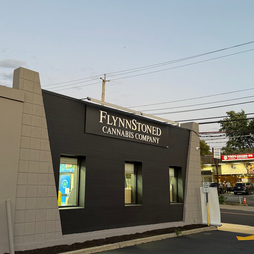 FlynnStoned Cannabis Dispensary - Staten Island 2