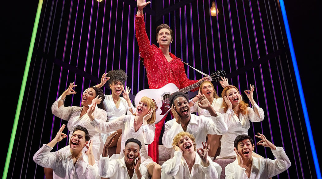 A Beautiful Noise: The Neil Diamond Musical 3
