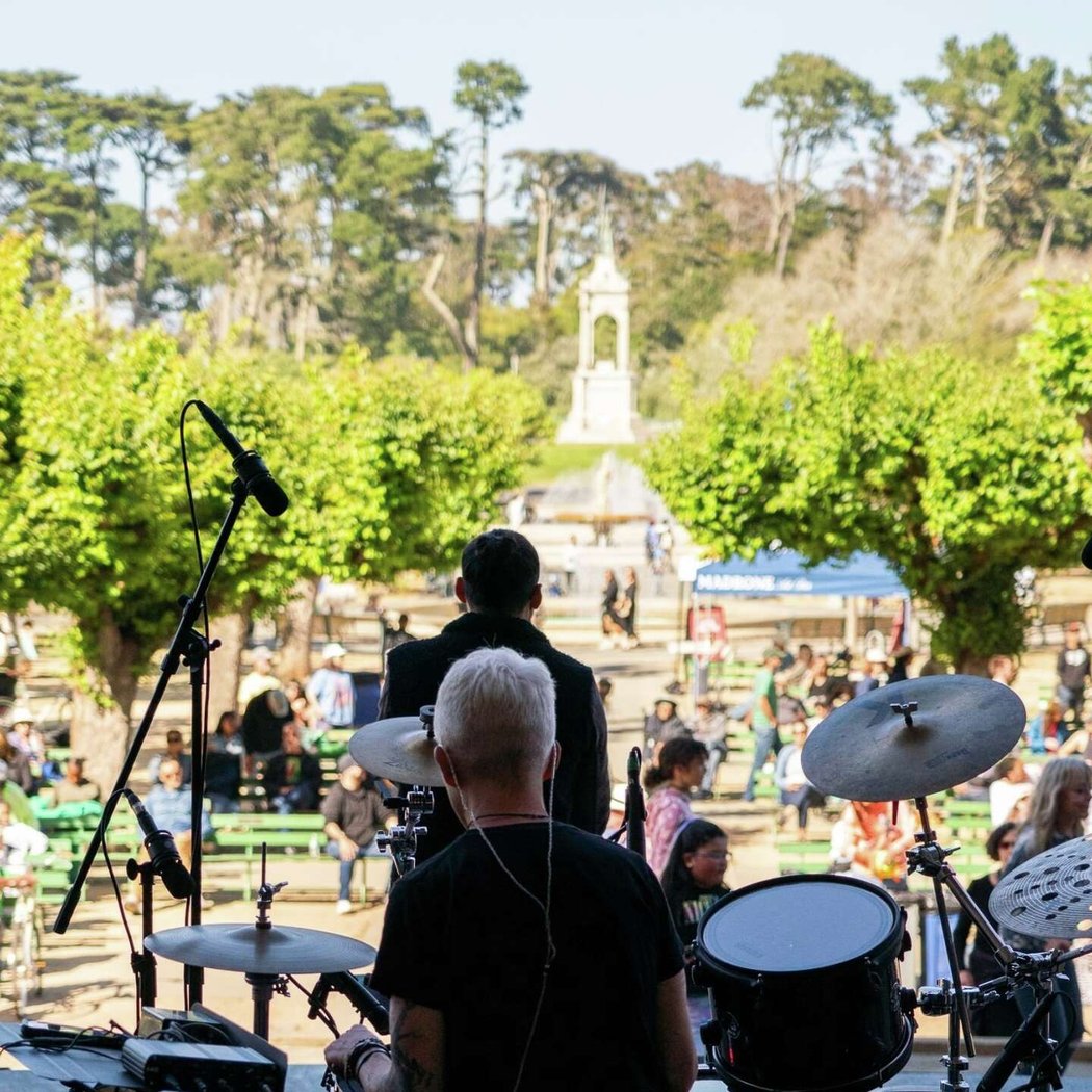 Friday Happy Hour Concert