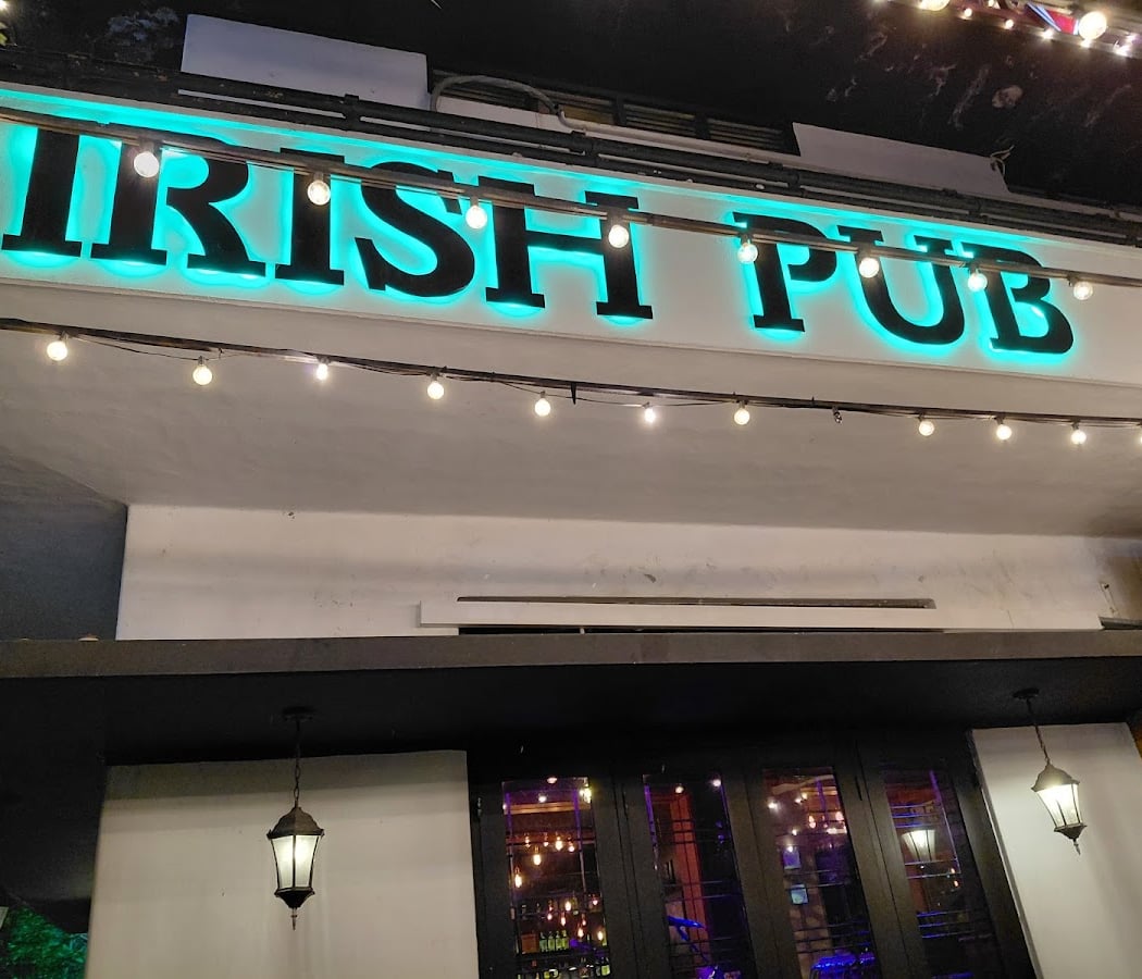 Irish Bar & Grill 2