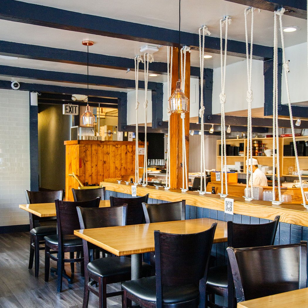 Live Sushi Bar 3