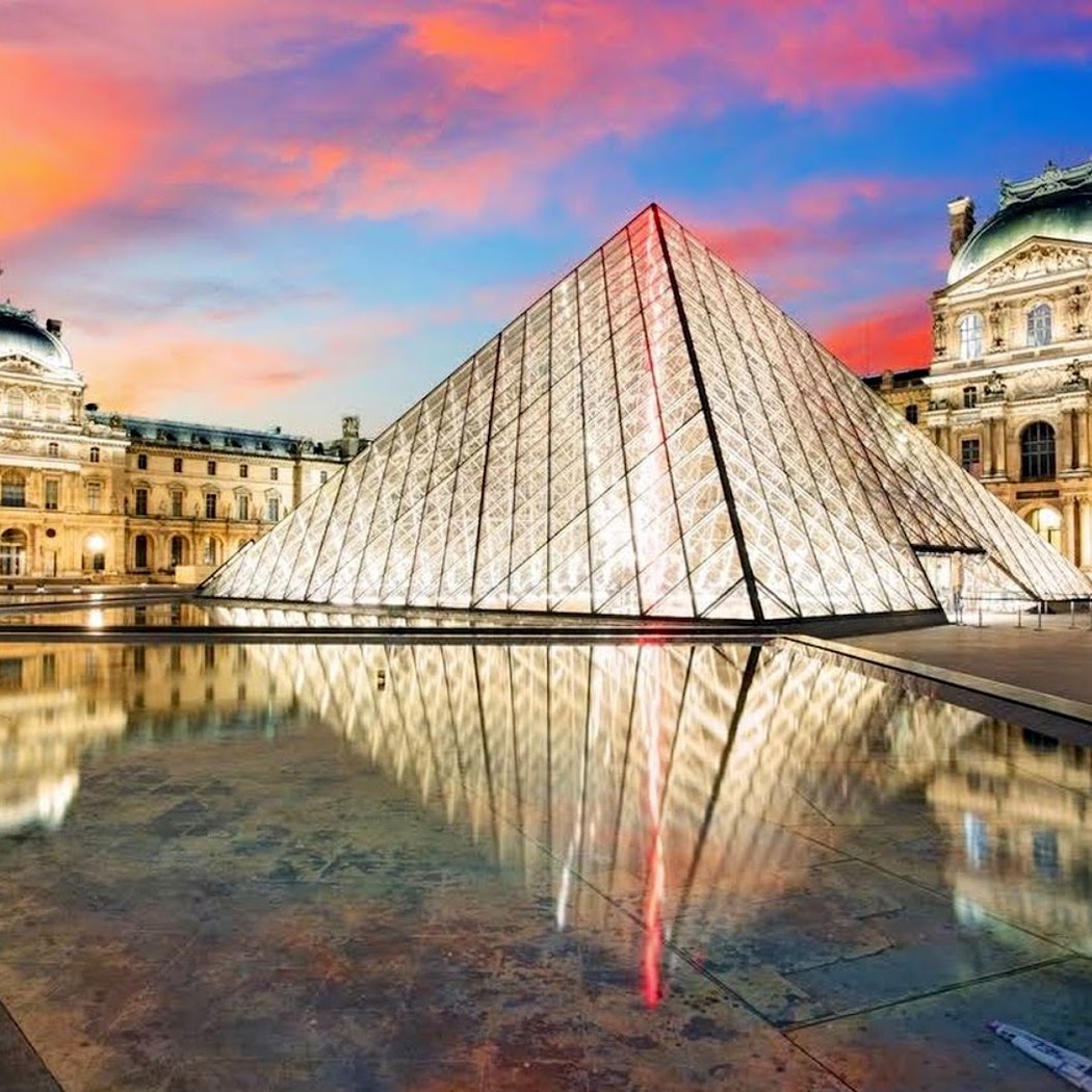 Louvre Pyramid 1
