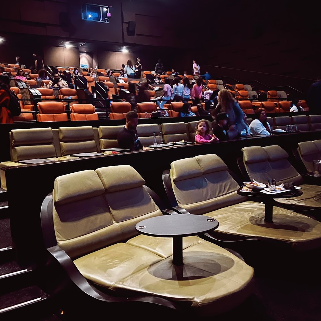 IPIC Theaters 3