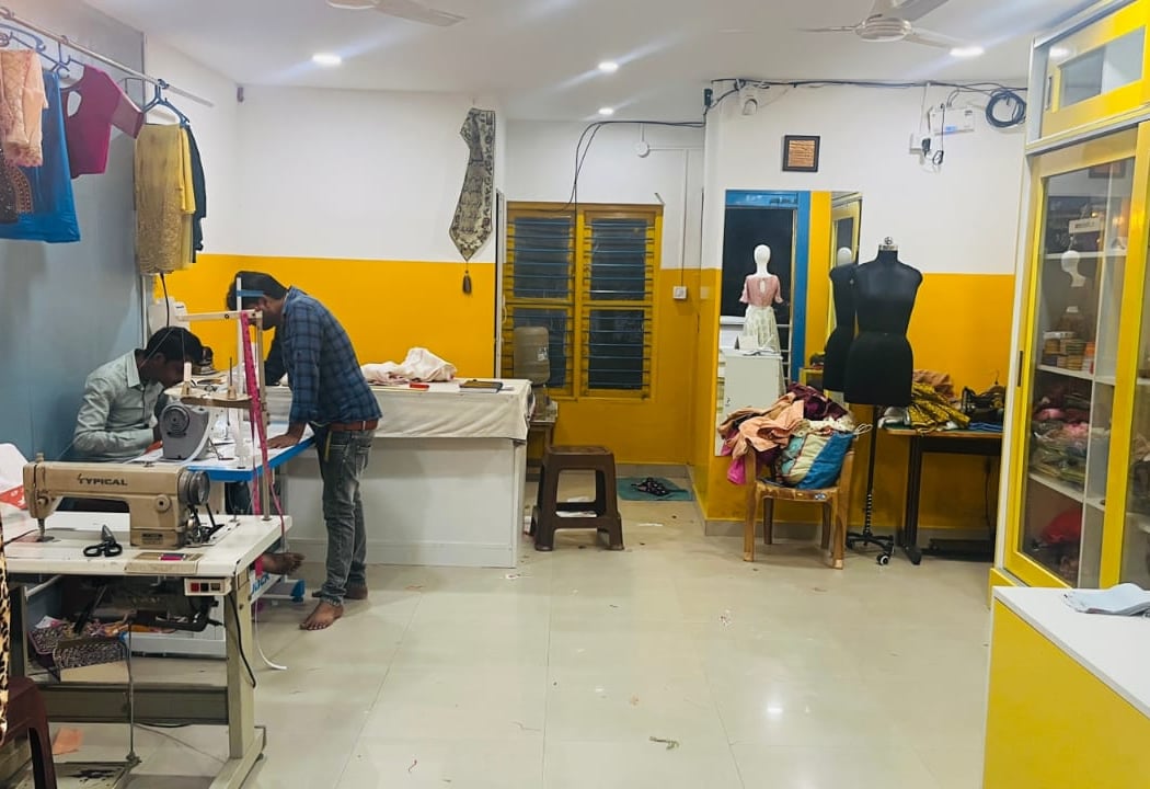 R Z Fashion Boutique 3