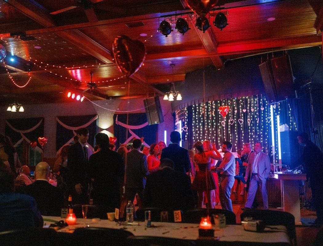 Swingin' At The Sons 3