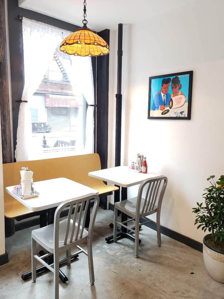 Golden Diner 4