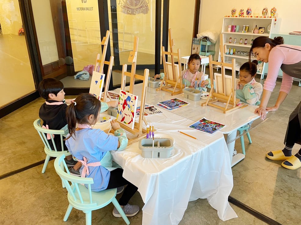 Victoria Art Studio 2