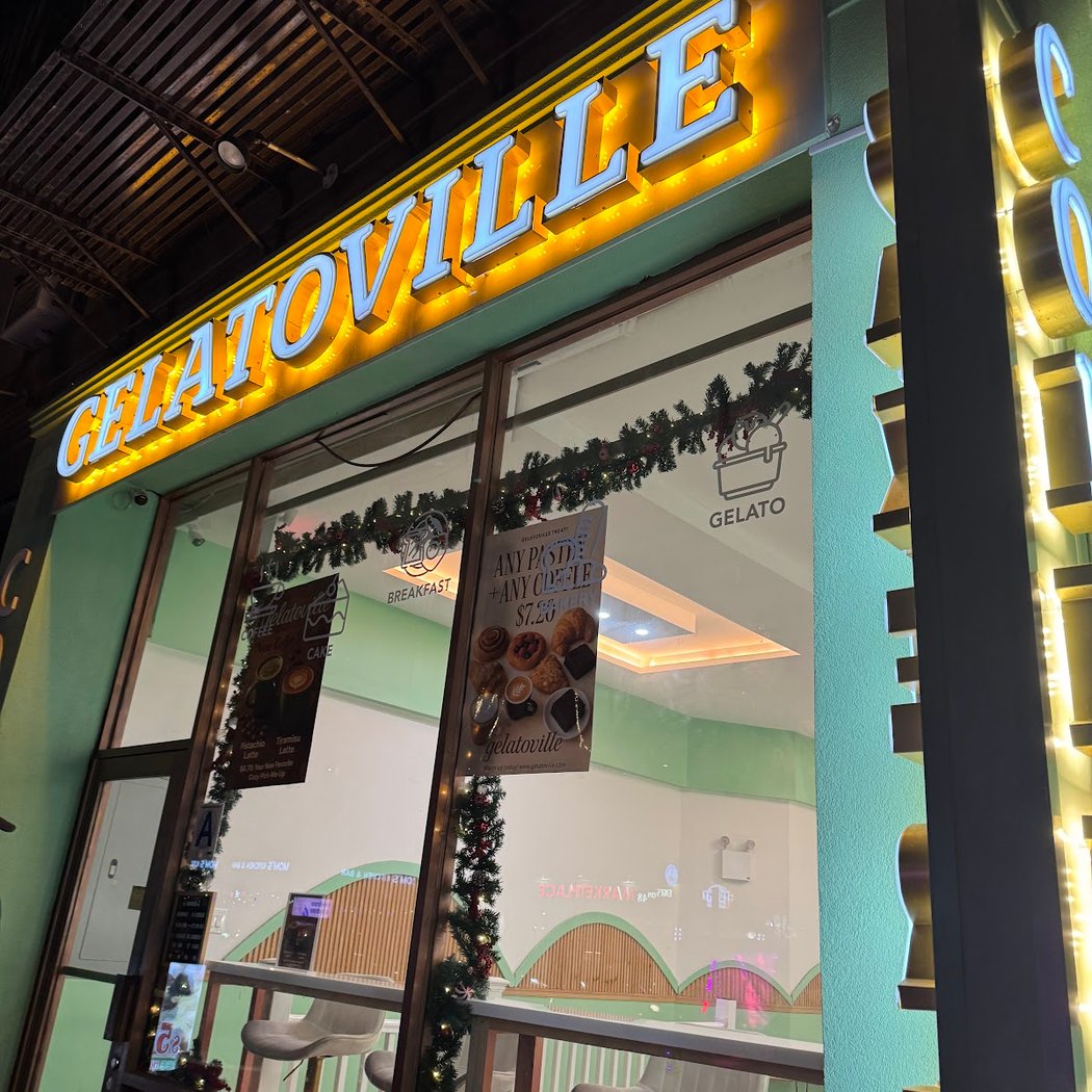 Gelatoville Gelateria Coffee & bakery 5