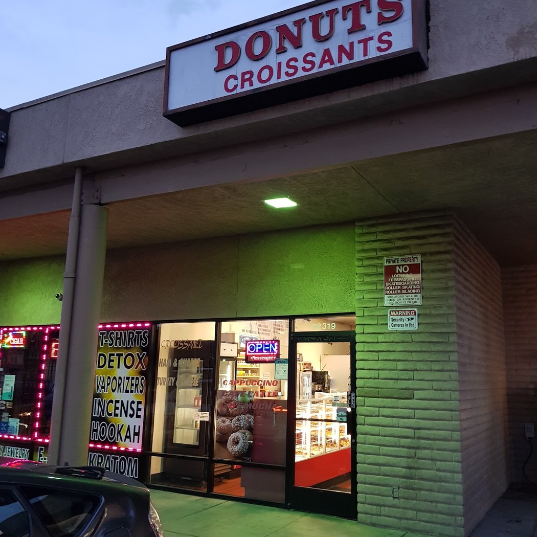 Lee's Donuts 2