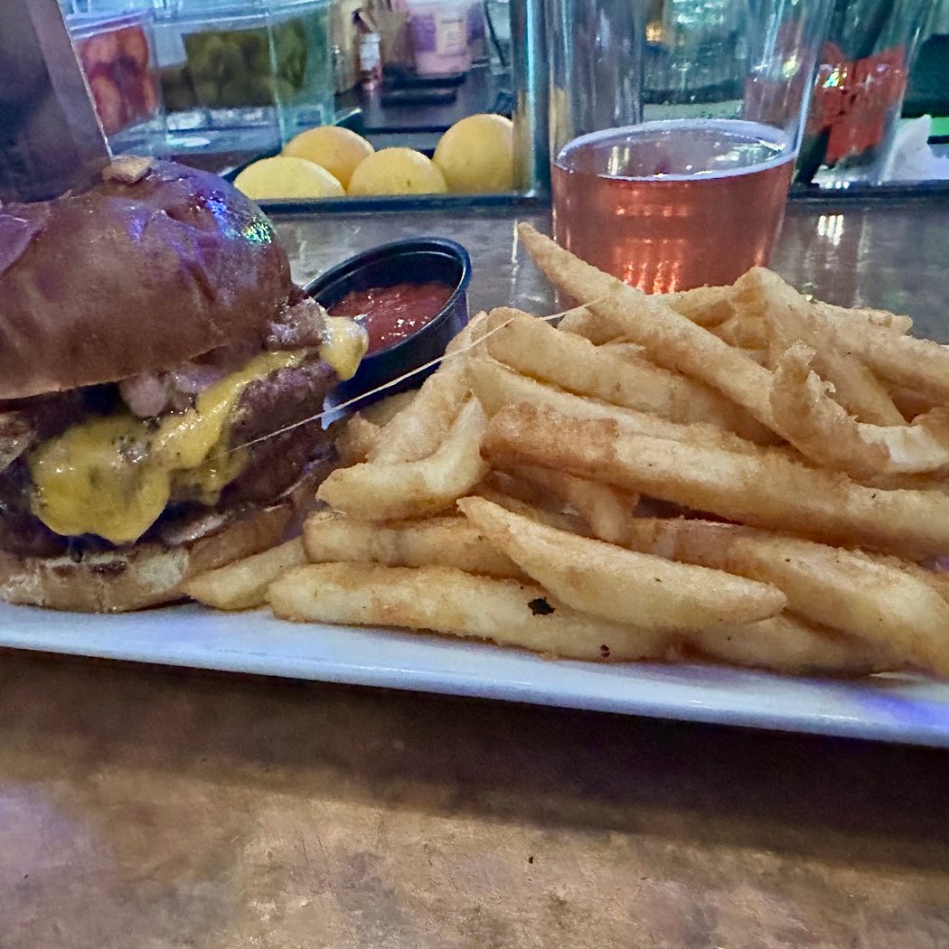 Schatzi's Pub and Bier Garden 3