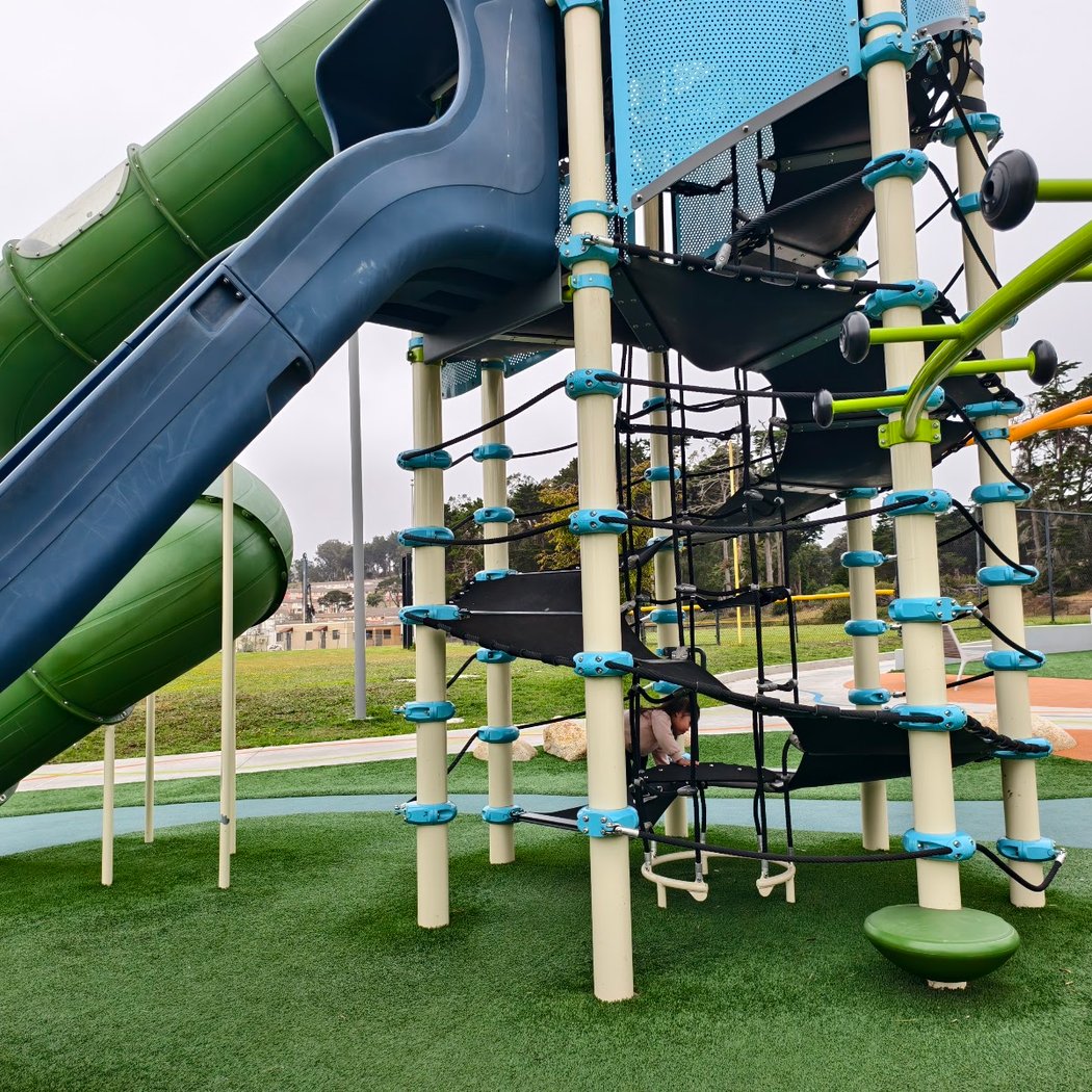 Herz Playground 3