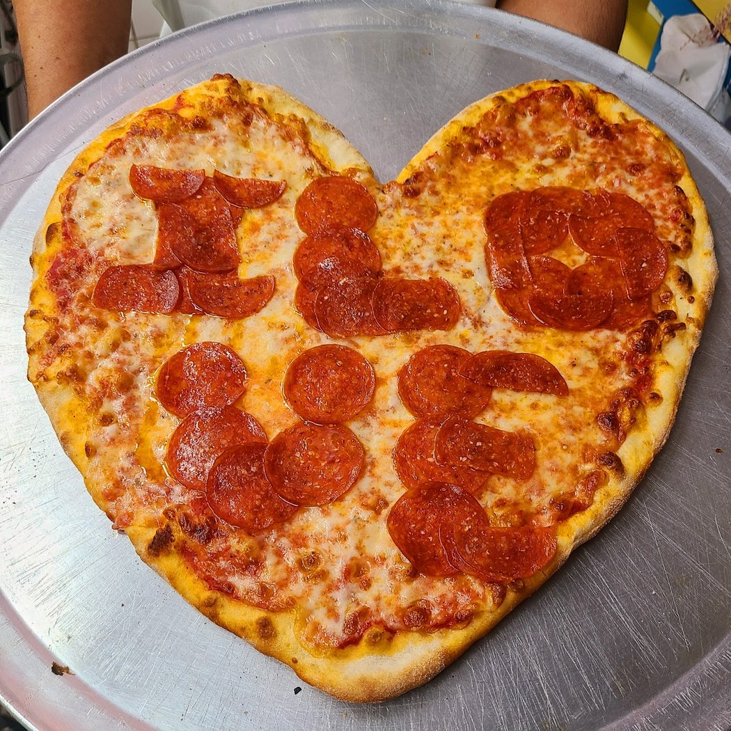 Generoso's Bakery Cafe & Pizzeria 3