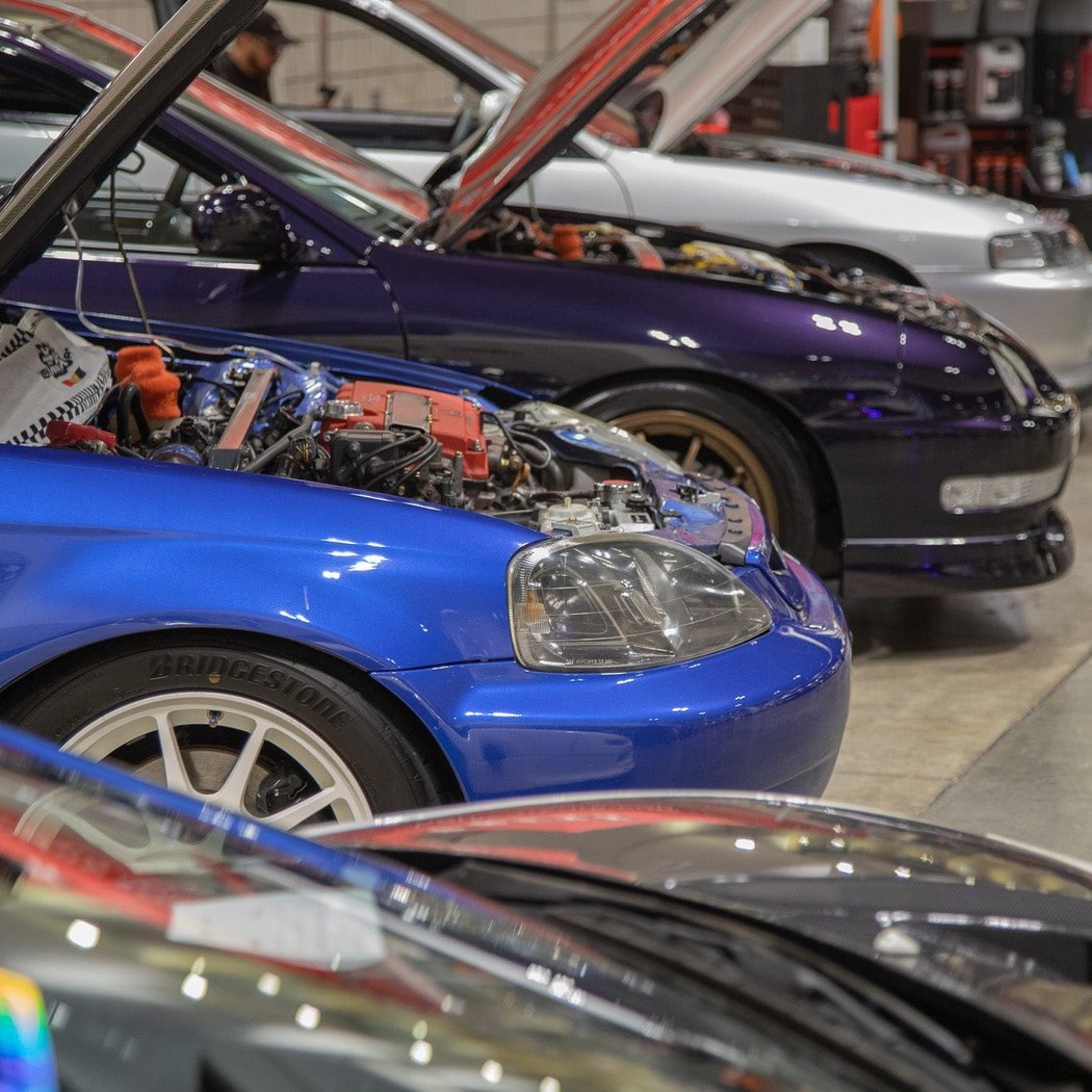 Modest - Premium Automotive Showcase 1