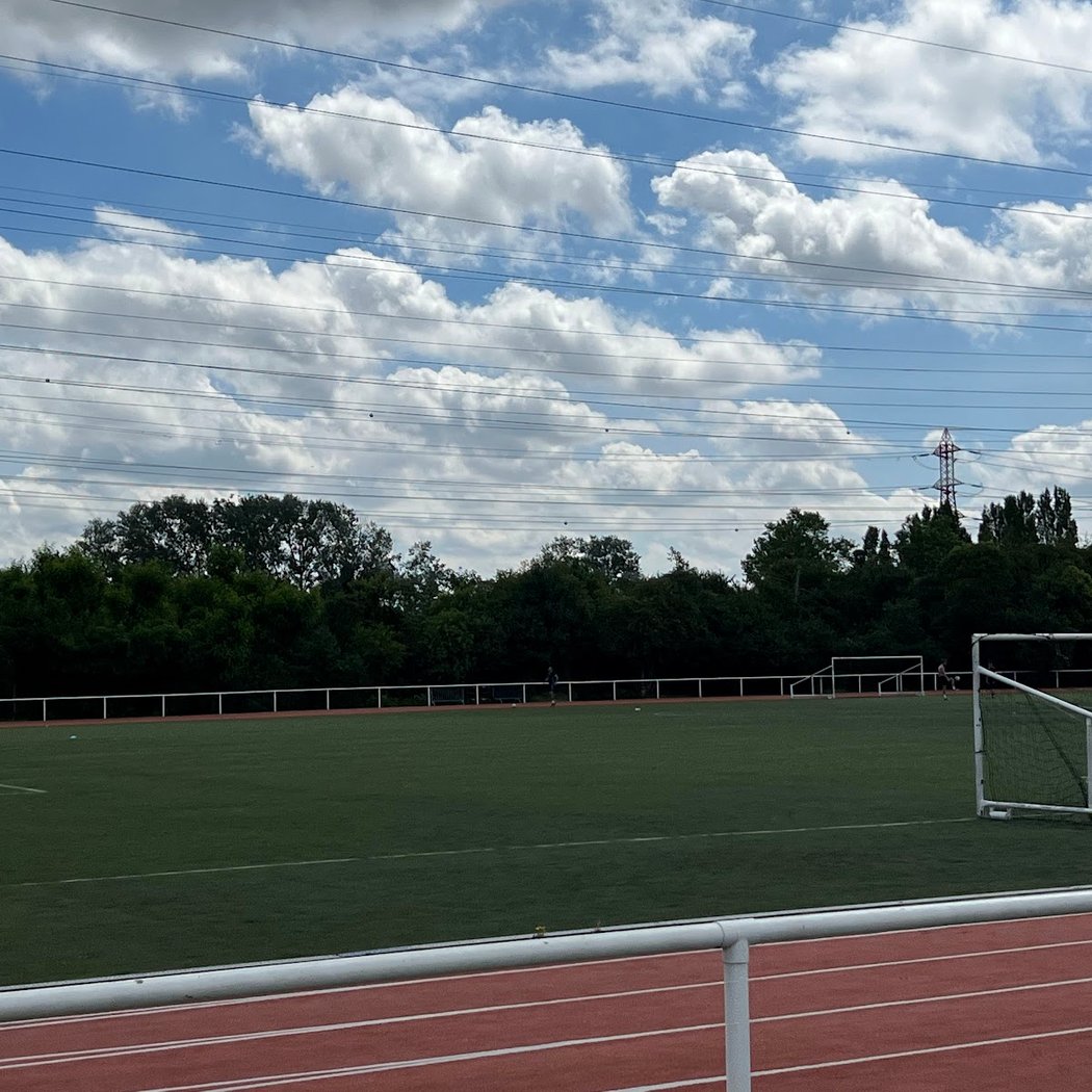 Stade Bernard Lama 2