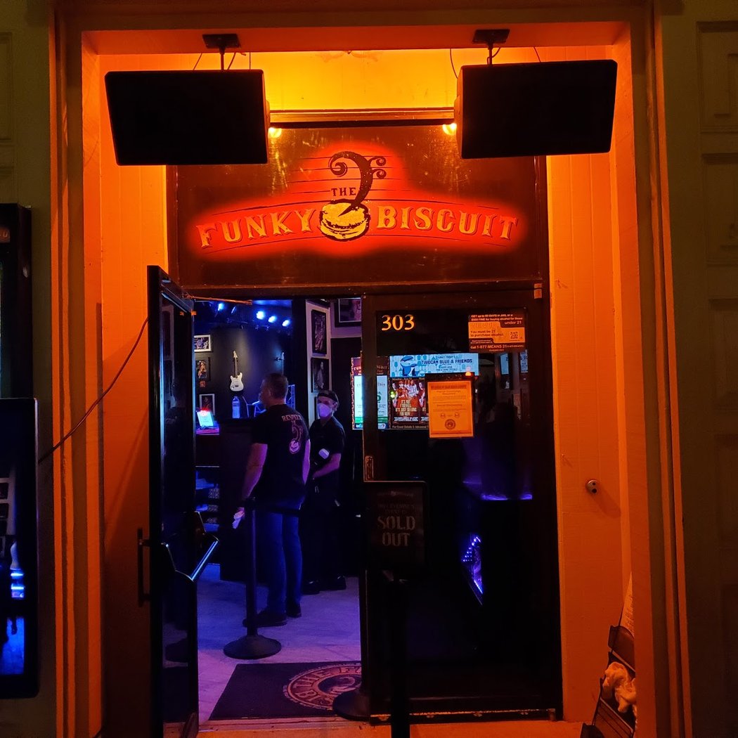 Friday Happy Hour with Twocan Blue 4