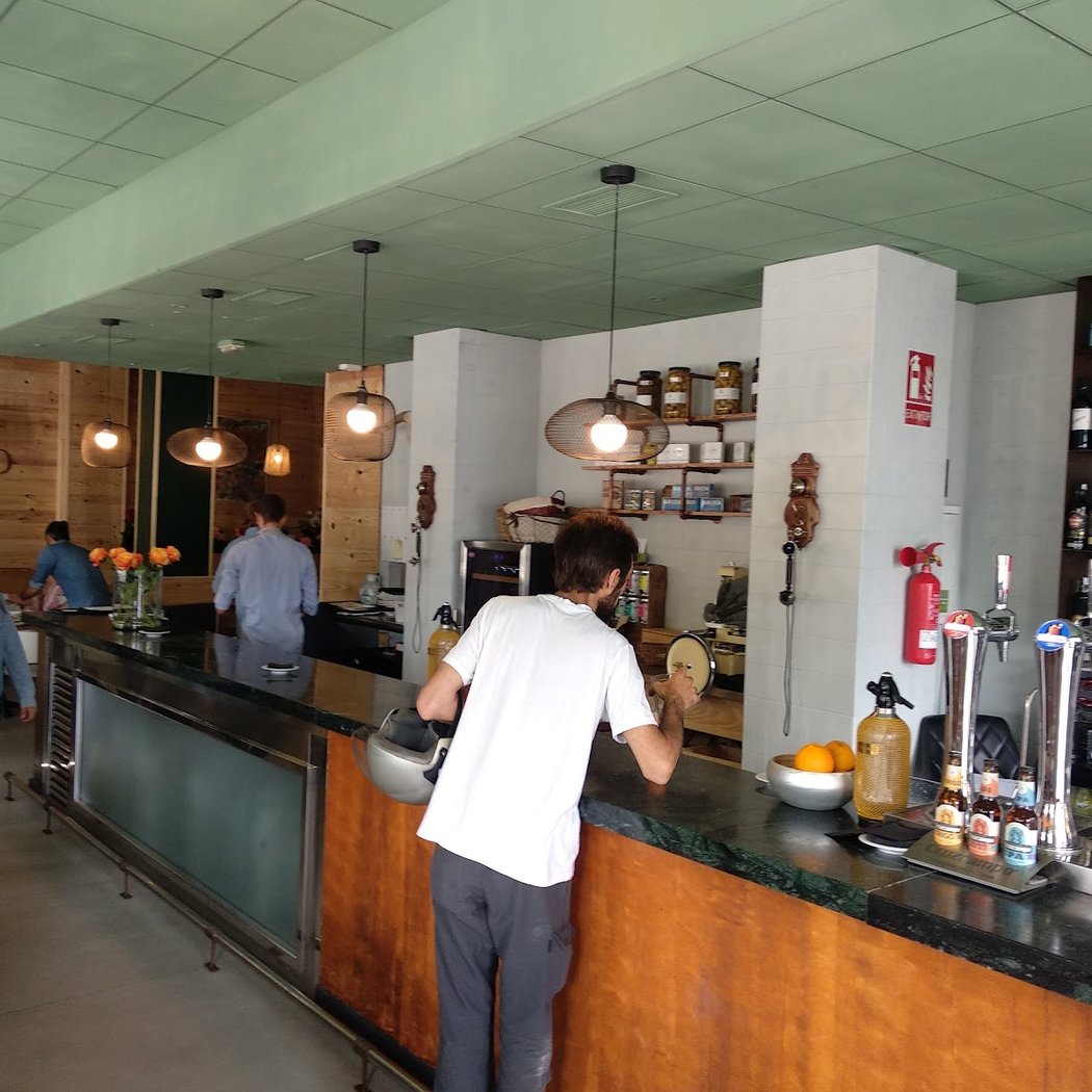 L'ARTISAN BISTRO 3