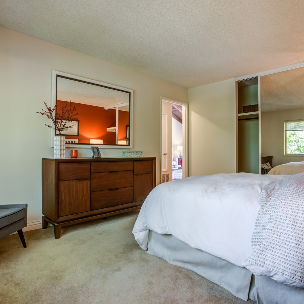Glenbrook Apartments 2
