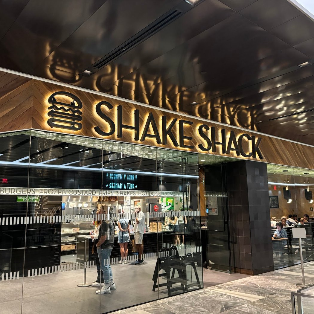 Shake Shack Hudson Yards 2