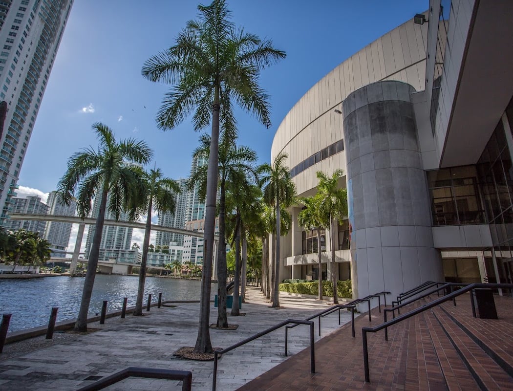 James L. Knight Center 2