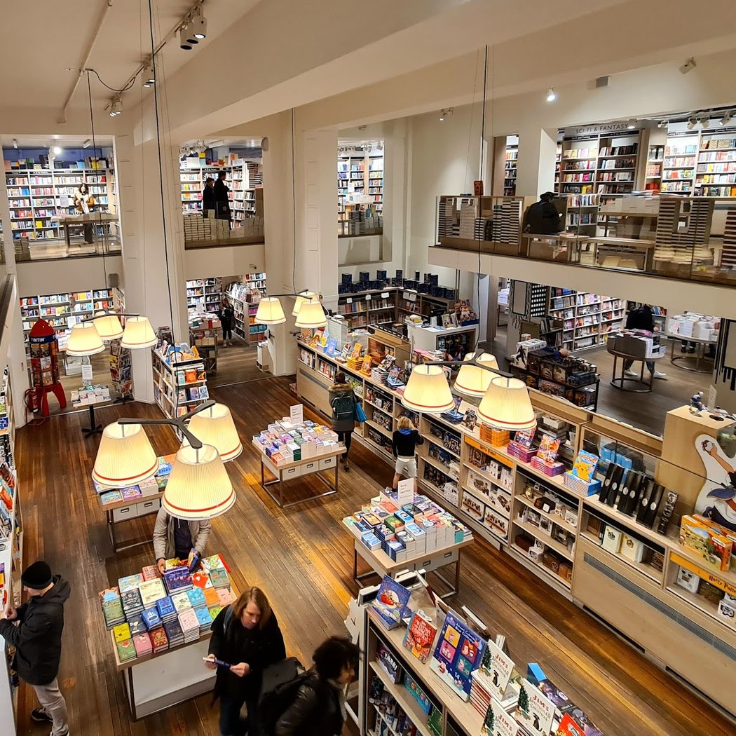Foyles 1