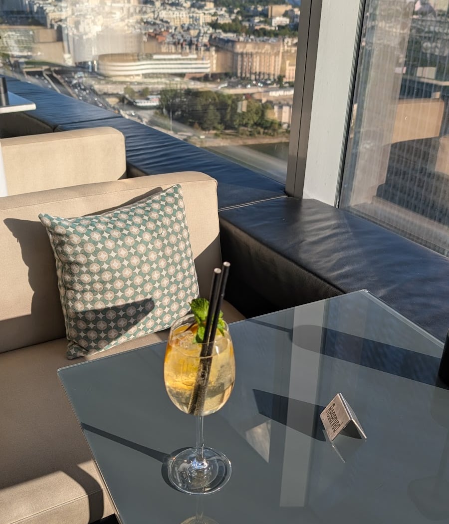 Skyline Paris Lounge & Bar 1