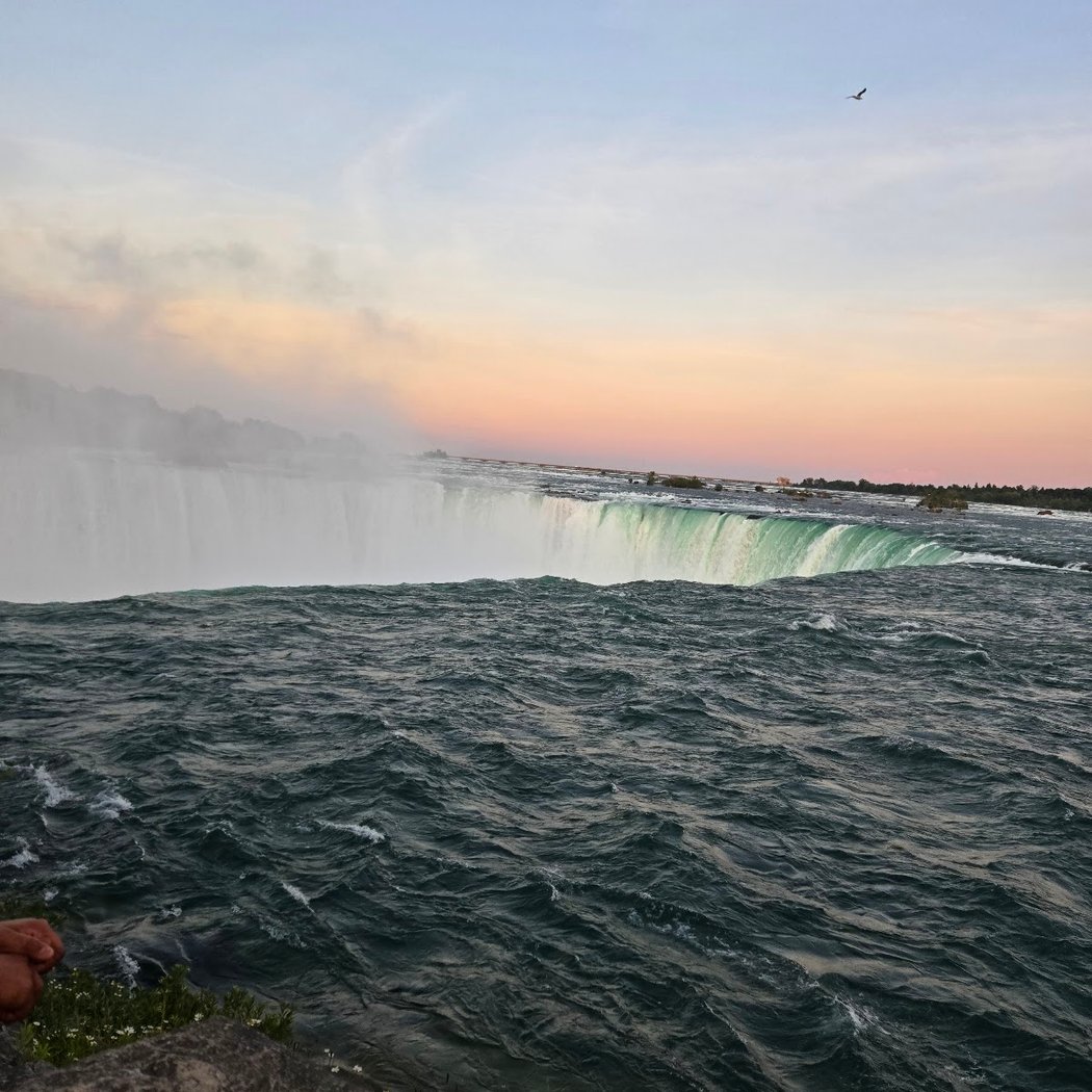 Fallsview Blvd 2