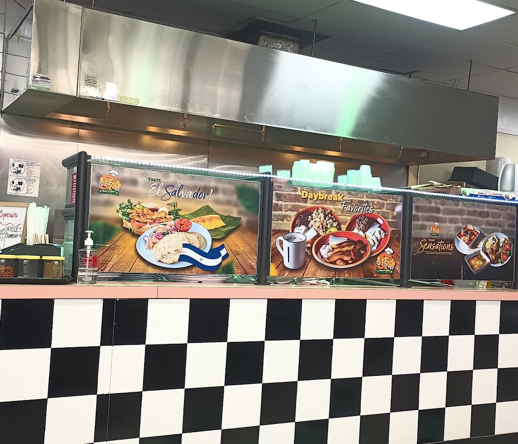 Yessys Pizza & more 2