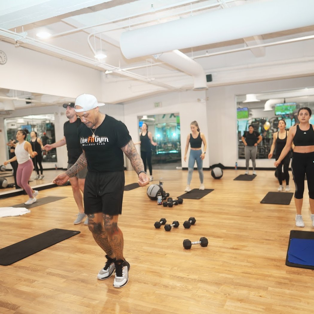 Live Fit Gym • Castro 1