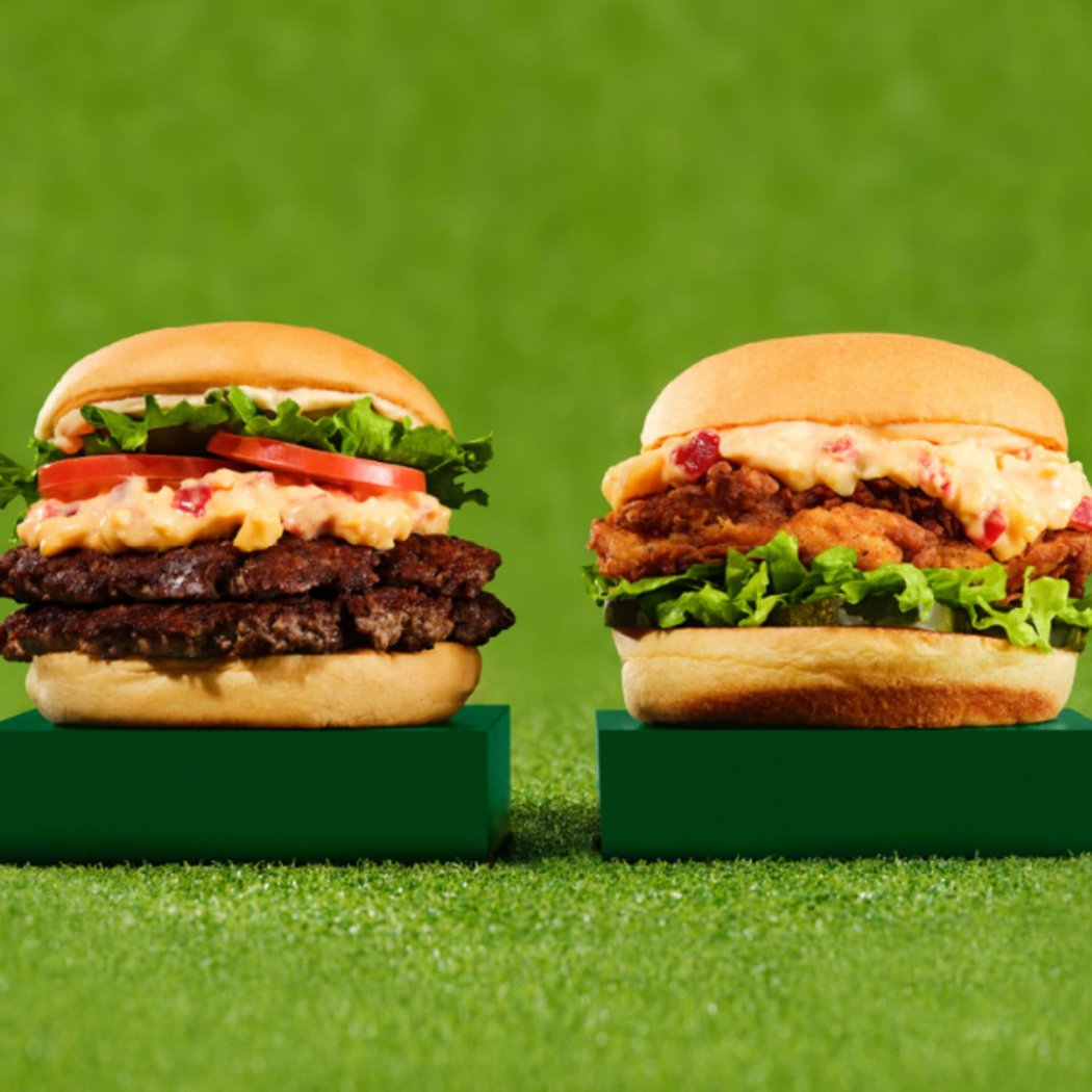 Shake Shack goes to the clubhouse 1