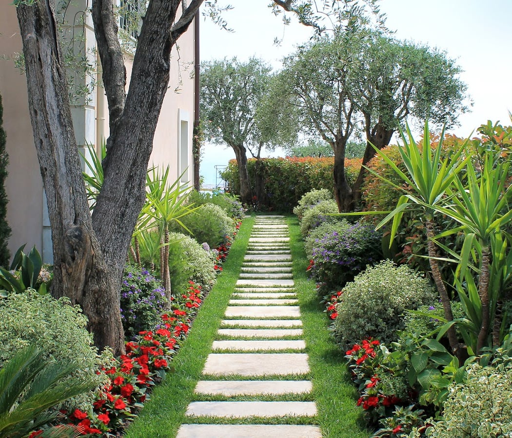 Riviera Gardens - Landscape Design on the French Riviera 1