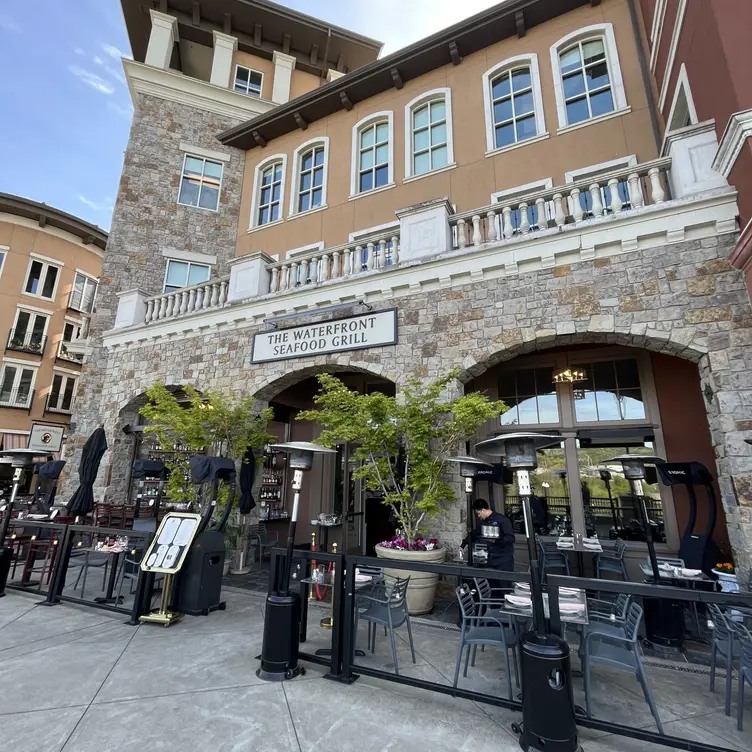 The Waterfront Seafood Grill 3