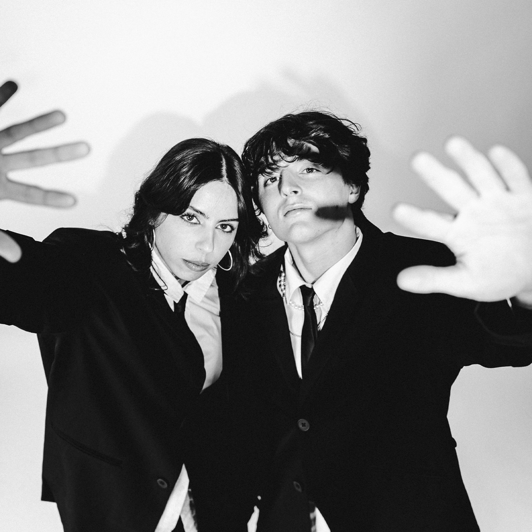 ADELE & ROBIN 1
