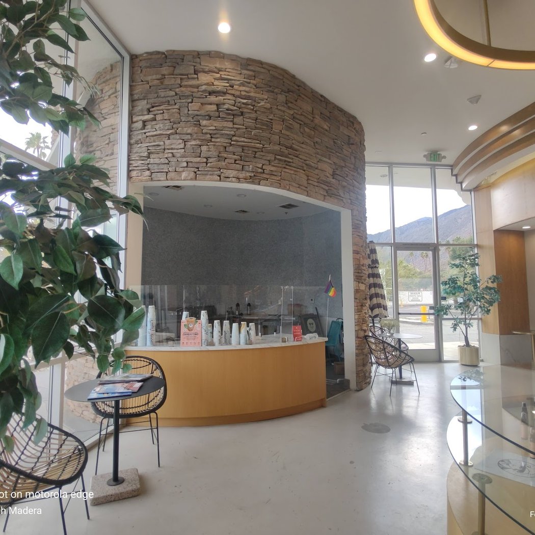 Lighthouse Dispensary Palm Springs 3