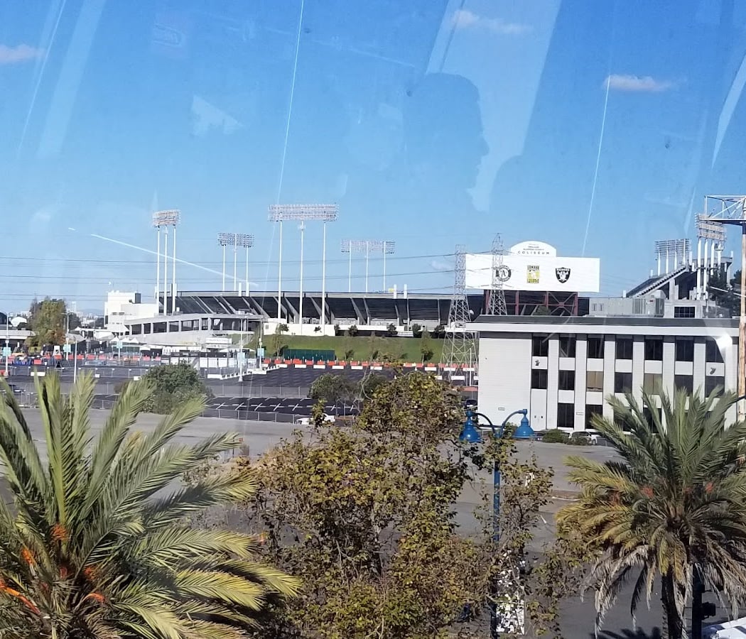 Coliseum Center 2