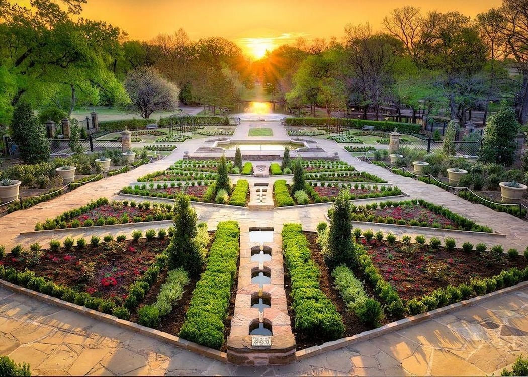 Members-Only Quiet Hour Walk 2