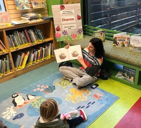 Reading To Children at the Willow Glen Library 1