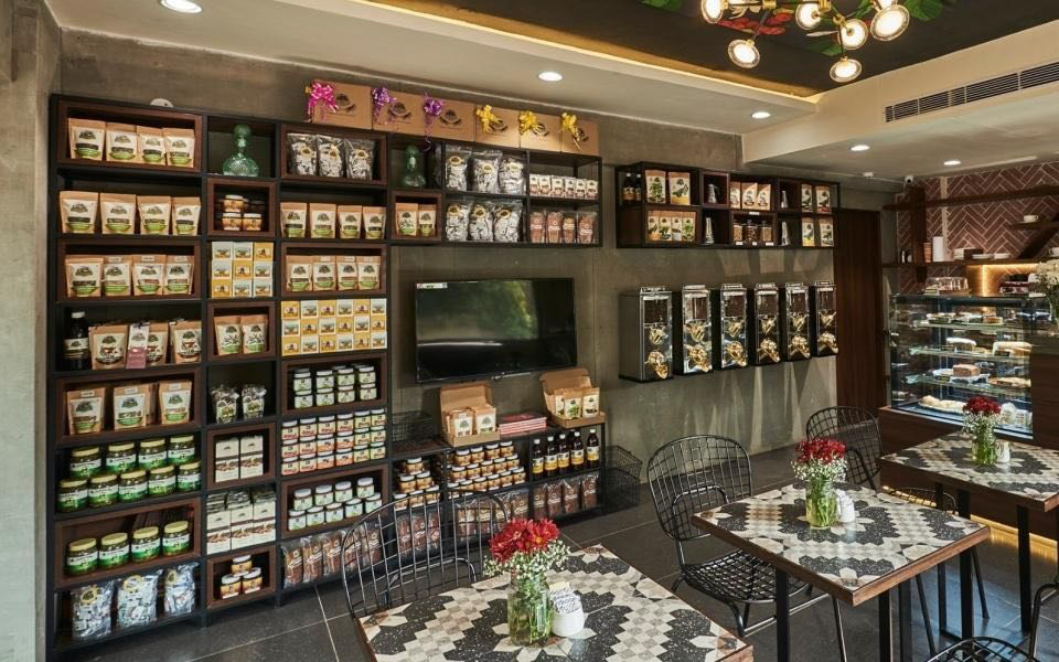 Ainmane Cafe and Speciality Store 2