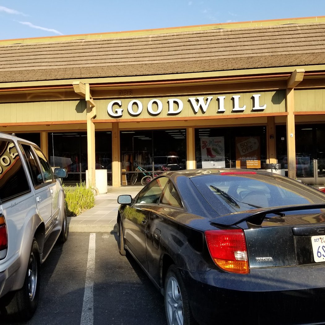Goodwill Store & Donation Center 2