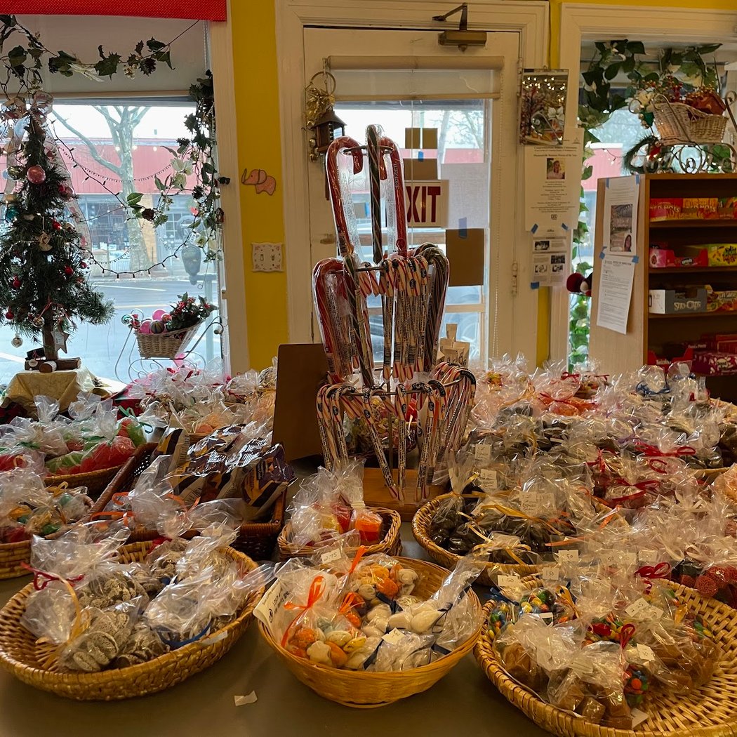 Lil' Chocolate Shoppe 3
