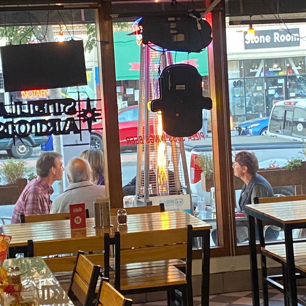 Red Tomato Pizza House 2