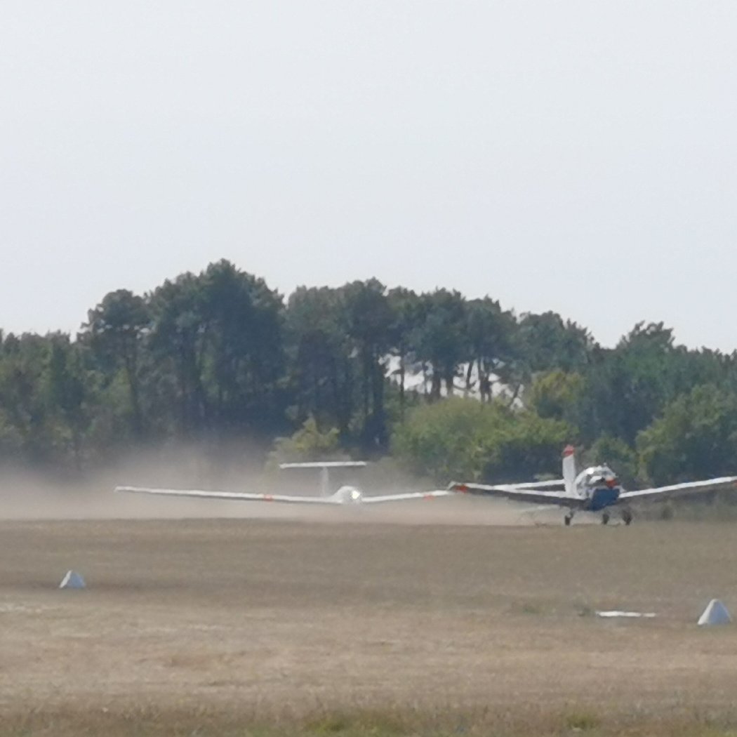 Planeurs Bordeaux Montesquieu - Association Aeronautique Aquitaine 2