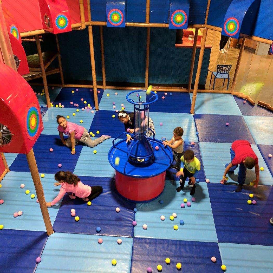 Billy Beez Bay Plaza Mall 1