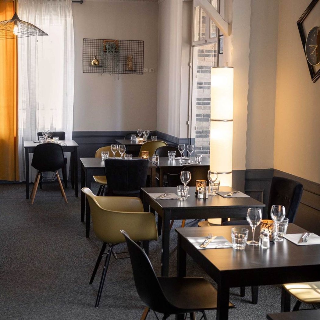 Hôtel Restaurant La Villa Rose-Marie ** -Terrasse Sous Les Pins à St Brevin 3
