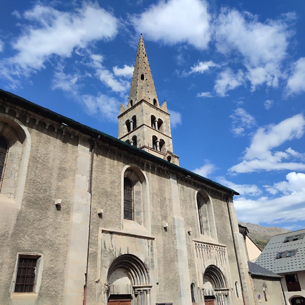 Église Notre-Dame-de-l'Assomption de Monêtier-les-Bains 2