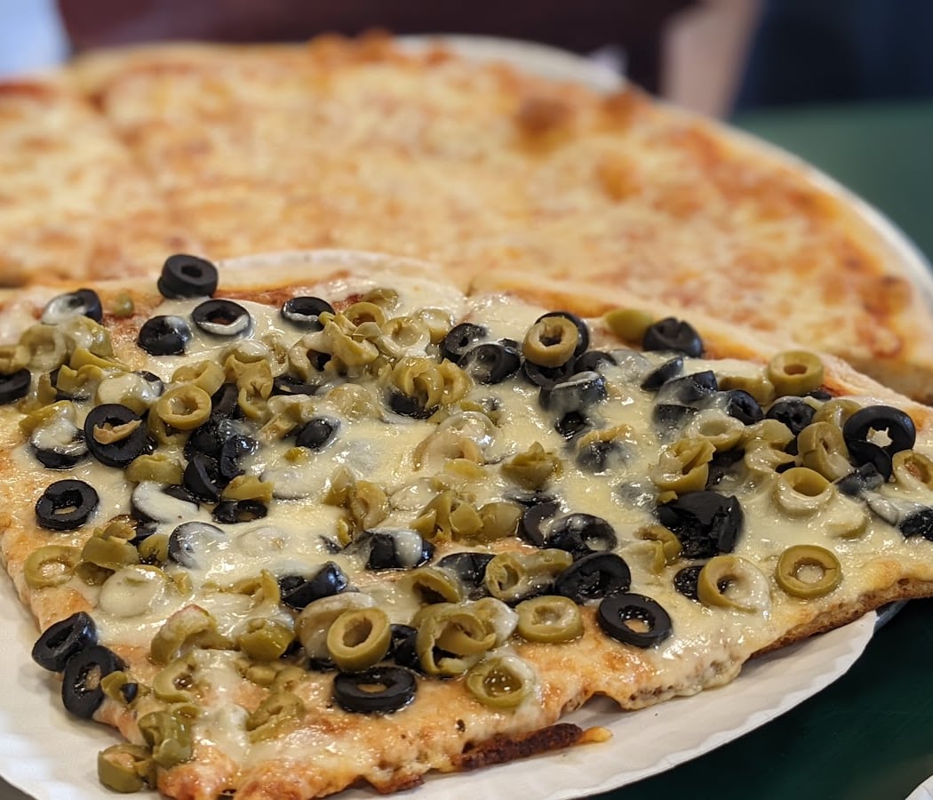Fialkoff's Kosher Pizza Livingston 3